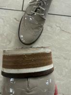 Online Shoes Veterschoenen Maat 37, Ophalen of Verzenden, Gedragen, Beige, Schoenen met lage hakken