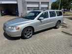 Youngtimer Volvo V70 2.5T AWD Top conditie!, Automaat, 1800 kg, Leder en Stof, 2521 cc