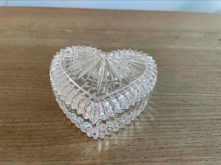 Prachtig vintage kristallen sieraden doosje in hartvorm, Antiek en Kunst, Antiek | Glas en Kristal, Ophalen of Verzenden
