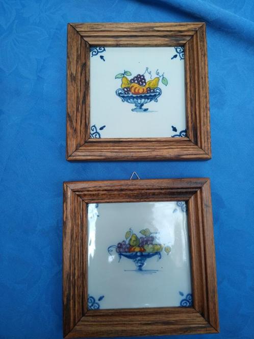 2 WANDTEGELS in eiken lijst 18x 18 cm van Tichelaar, Makkum, Huis en Inrichting, Woonaccessoires | Wanddecoraties, Zo goed als nieuw