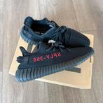 Adidas yeezy boost 350 V2 black red bred 44, Zwart, Nieuw, Ophalen of Verzenden, Sneakers of Gympen