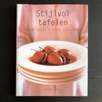 Donna Hay - Stijlvol Tafelen., Donna Hay, Ophalen of Verzenden, Zo goed als nieuw, Hoofdgerechten