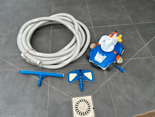 Zwembad Robot en Slang met Borstels, Tuin en Terras, Zwembad-toebehoren, Gebruikt, Ophalen