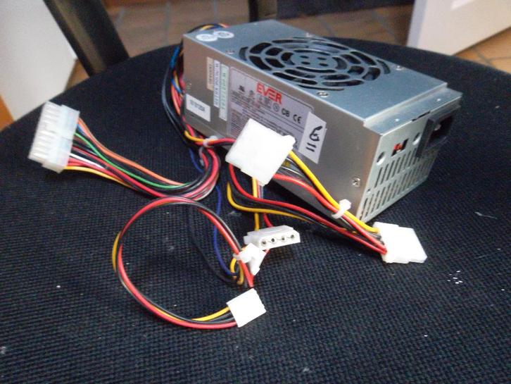 Nog diversen om Interne computer voedingen, Computers en Software, Interne voedingen, Ophalen