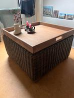 Rieten hocker met dienblad, Vierkant, 55 tot 75 cm, Zo goed als nieuw, Hout