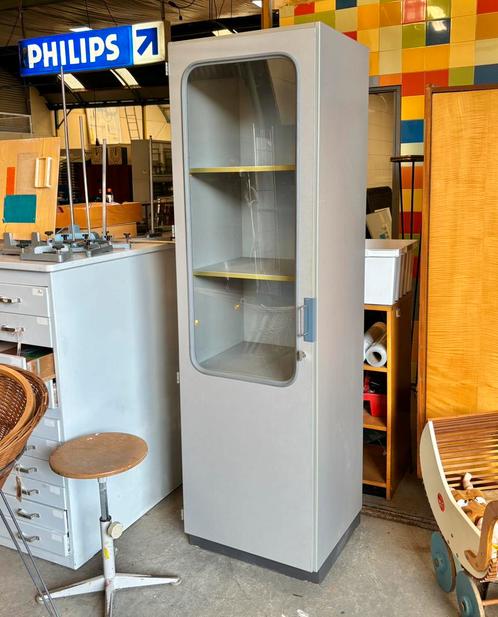 Vintage vitrinekast, Huis en Inrichting, Kasten | Buffetkasten, Gebruikt, 150 tot 200 cm, 50 tot 100 cm, 25 tot 50 cm, Ophalen
