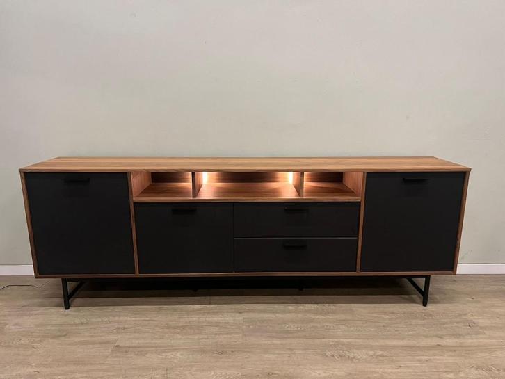 Dressoir Torano 230cm van Xooon – Nu voor €749,-, Huis en Inrichting, Kasten | Dressoirs, Nieuw, 200 cm of meer, 25 tot 50 cm