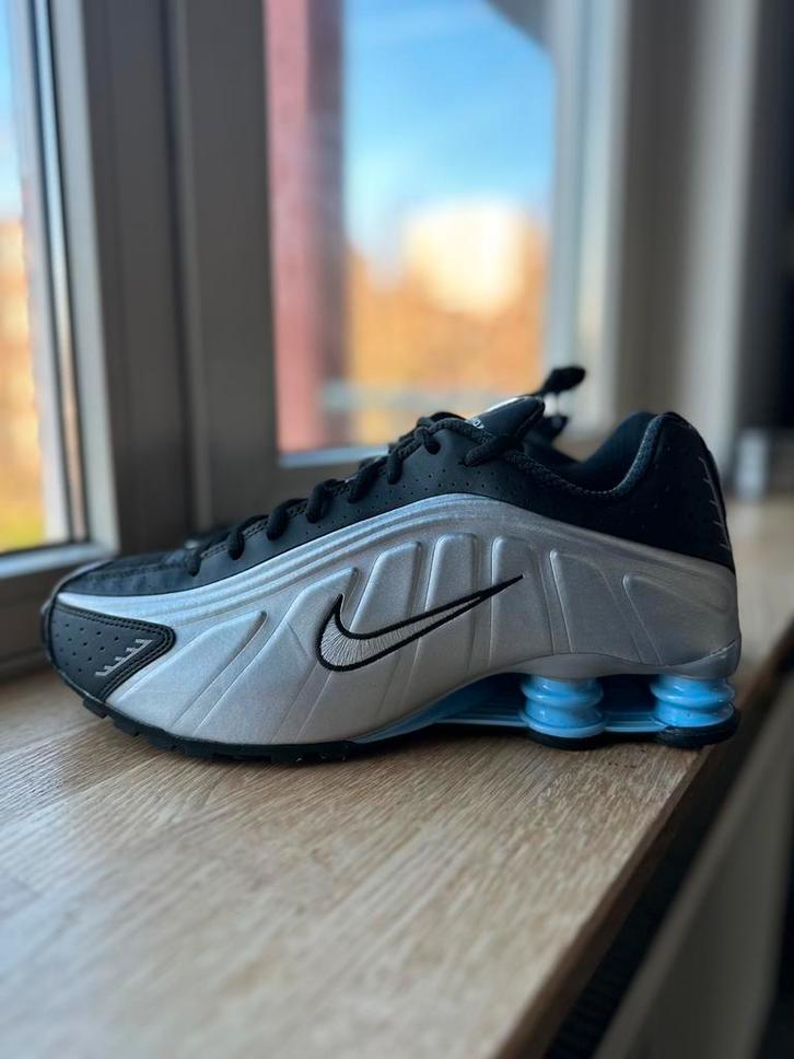 Nike Shox R4 - nieuw/origineel - maat 44, Kleding | Heren, Schoenen, Zo goed als nieuw, Overige kleuren, Ophalen of Verzenden