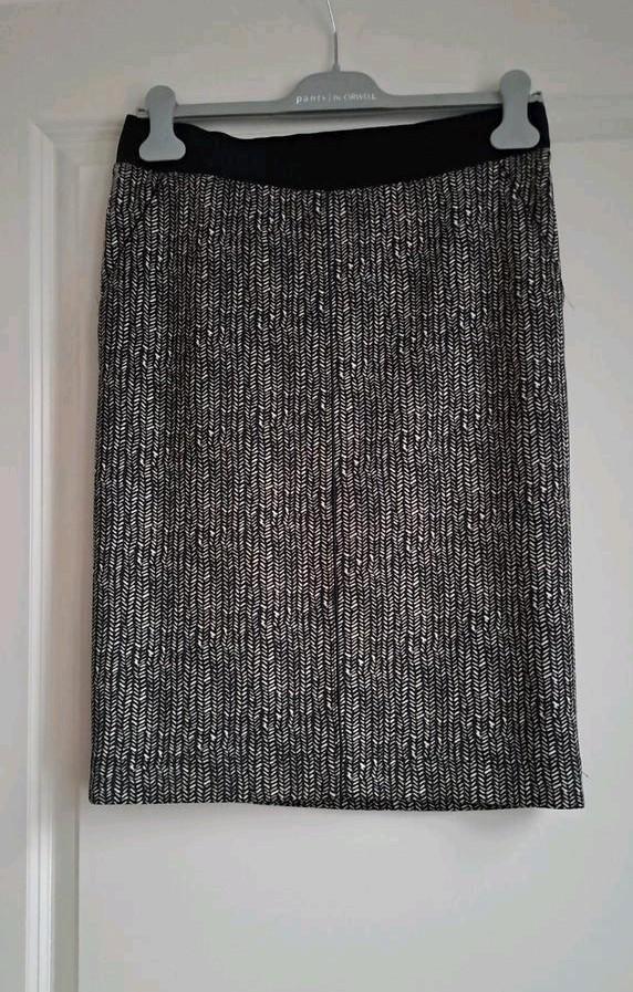 Summum Woman rok maat 36 - nette print, Kleding | Dames, Rokken, Zo goed als nieuw, Maat 36 (S), Zwart, Knielengte, Ophalen of Verzenden