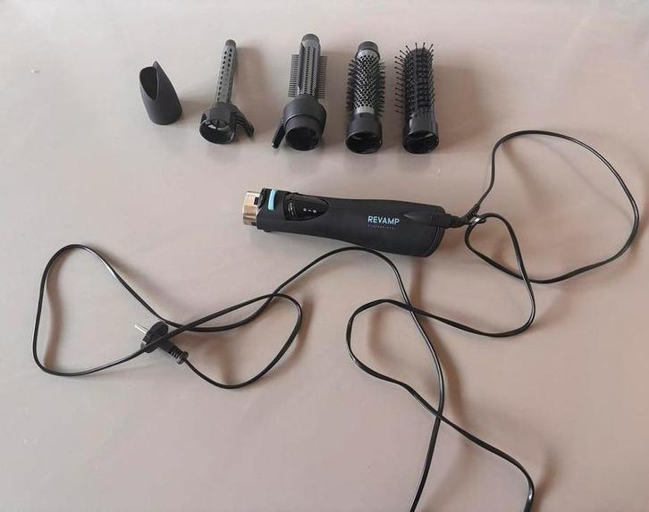 Revamp Progloss DR1200 Föhn en Airstyler met 6 Opzetstukken, Sieraden, Tassen en Uiterlijk, Uiterlijk | Haarverzorging, Zo goed als nieuw