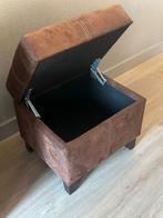 Mooie poef met opbergruimte, Huis en Inrichting, Banken | Voetenbanken en Poefen, Ophalen, Minder dan 50 cm, Gebruikt, Vierkant