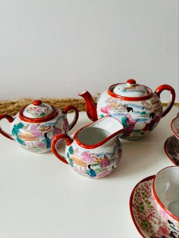 Chinees porselein theeservies beschikbaar voor biedingen