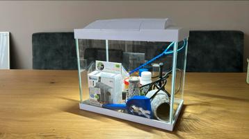 Aquarium incl toebehoren beschikbaar voor biedingen