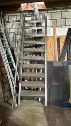 3M lange trap met leuning, Doe-het-zelf en Verbouw, Ladders en Trappen, Trap, Ophalen