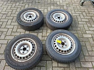 Velgen set + banden van een Volkswagen Transporter beschikbaar voor biedingen