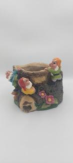 Bloempot kabouters plantenpot kabouter kabouterfeest kdv, Huis en Inrichting, Overige kleuren, Ophalen of Verzenden, Minder dan 50 cm