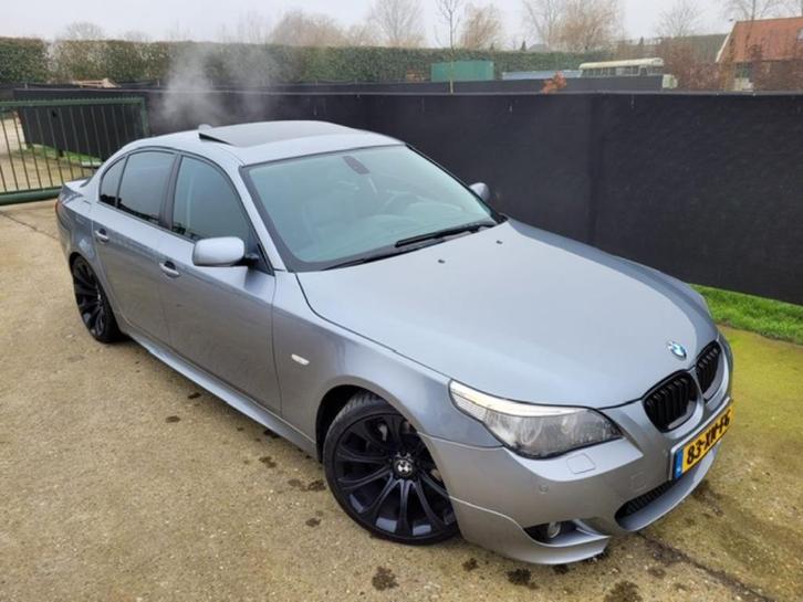 BMW 5-Serie 3.0 I 530 AUT 2003 Grijs / TOPSTAAT / BOMVOL, Auto's, BMW, Particulier, 5-Serie, ABS, Adaptieve lichten, Adaptive Cruise Control