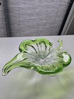 Mooie glazen schaal i bladvorm, groen, Antiek en Kunst, Ophalen