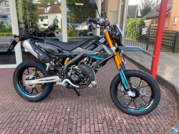 Rieju mrt 50 pro nieuw nu rijklaar voor 4249,- beschikbaar voor biedingen