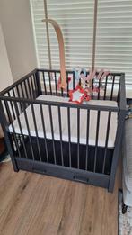 Mooi! Europe Baby Box Robin II met lade zwart inc Matras, Gebruikt, 70 tot 85 cm, Ophalen of Verzenden, Lattenbodem