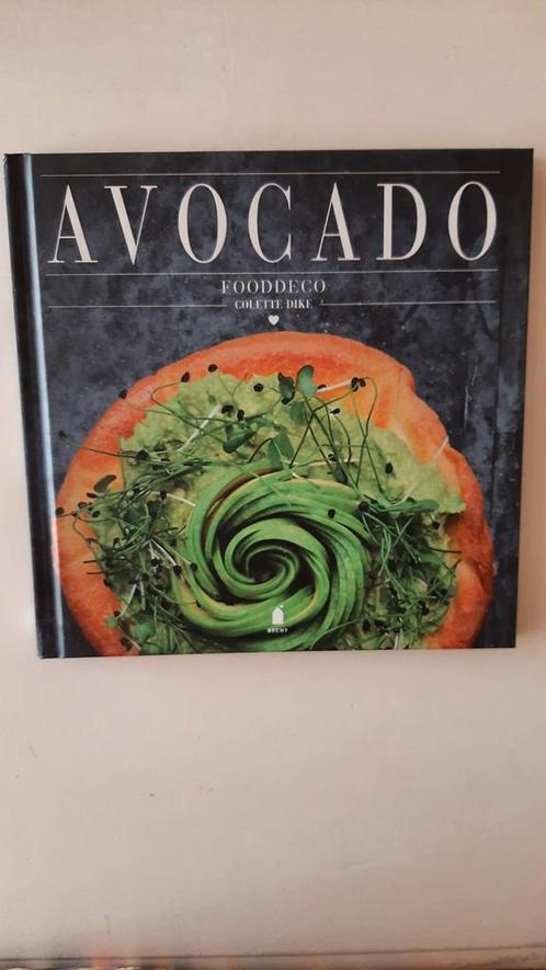 Colette Dike - Avocado- in  nieuwstaat, Boeken, Kookboeken, Zo goed als nieuw, Ophalen of Verzenden