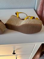 Unisa Sleehakken Maat 40/41, Kleding | Dames, Schoenen, Ophalen of Verzenden, Zo goed als nieuw, Geel, Sandalen of Muiltjes
