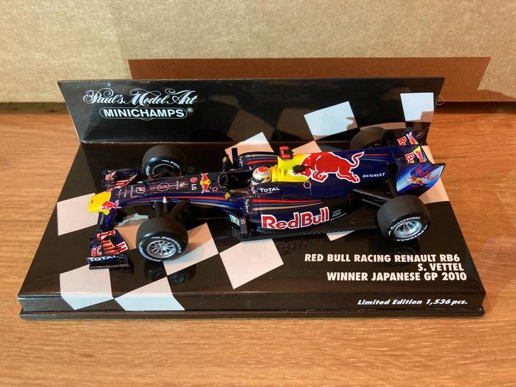 ✅ Sebastian Vettel 1:43 Winner Japanese GP 2010 RB6 F1, Verzamelen, Automerken, Motoren en Formule 1, Nieuw, Formule 1, Ophalen of Verzenden