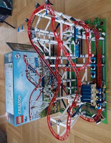 Lego creator 10261 Rollercoster Achtbaan met doos als nieuw beschikbaar voor biedingen