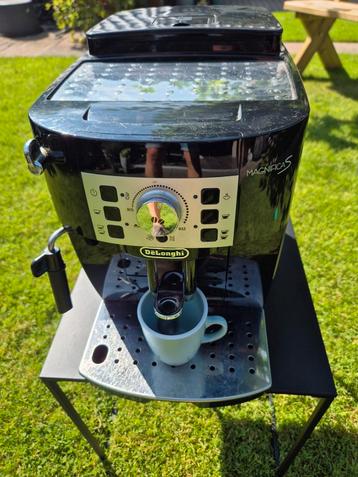 DeLonghi Magnifica Koffiebonenmachine beschikbaar voor biedingen