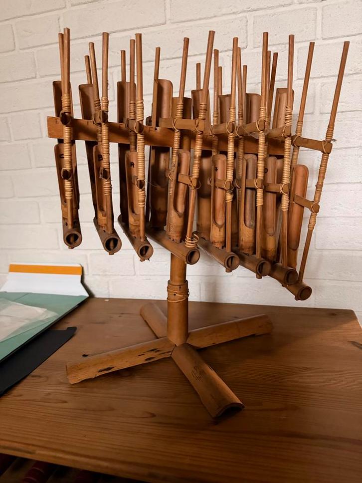 Anklung - Indonesisch muziekinstrument van hout, Muziek en Instrumenten, Overige Muziek en Instrumenten, Gebruikt, Ophalen of Verzenden