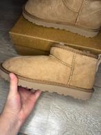 UGGS ultra mini ‘chestnut’, Schoentjes, UGG, Meisje, Nieuw