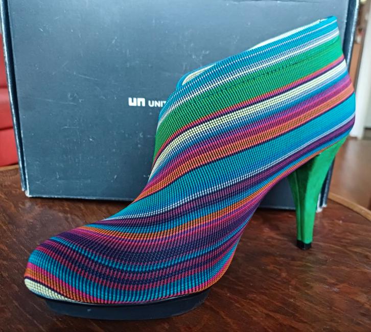 Elegante enkellaarsjes van United Nude Fold Maat 40. NIEUW!, Kleding | Dames, Schoenen, Nieuw, Beige, Ophalen of Verzenden