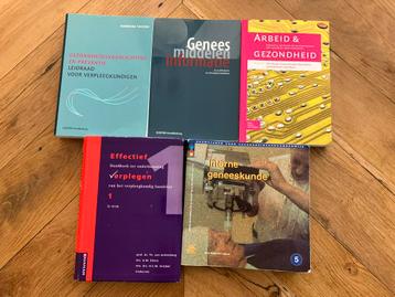 Gratis afhalen: 5 studieboeken HBO-V beschikbaar voor biedingen