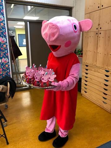 Peppa pig mascotte te huur beschikbaar voor biedingen