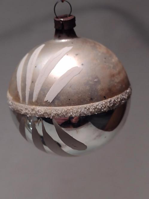 oude kerstbal zilverkleur doorsnee 5 cm, Diversen, Kerst, Gebruikt, Ophalen of Verzenden
