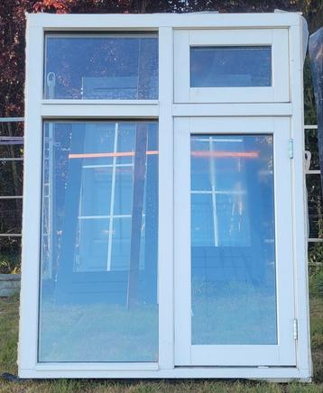 2 mooie hardhouten raamkozijnen met bovenlicht en draairaam beschikbaar voor biedingen