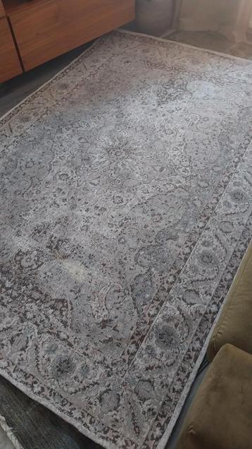 Vloerkleed vintage  beschikbaar voor biedingen