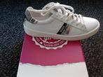 Giga sneakers, wit, maat 36, Ophalen of Verzenden, Zo goed als nieuw, Meisje, Schoenen