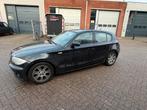 BMW 1-Serie 1.6 116I 2005 Zwart, Auto's, 1596 cc, Zwart, 115 pk, Particulier
