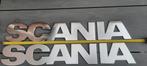 Scania / scania embleem  scania v8 logo chrome, Ophalen of Verzenden, Gebruikt, Scania, Carrosserie en Plaatwerk