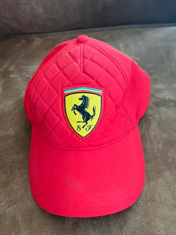 Ferrari Pet – Gewatteerd Design – Officieel Product beschikbaar voor biedingen