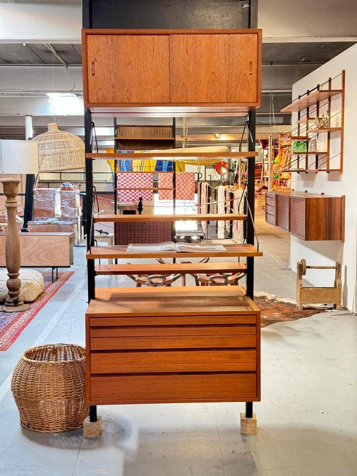 Poul Cadovius by Royal System vintage modulair wandsysteem, Antiek en Kunst, Curiosa en Brocante, Ophalen of Verzenden