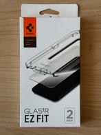 Spigen screenprotector (2x) | iPhone 12 / 12 Pro, Ophalen of Verzenden, Nieuw, IPhone 12 Pro, Frontje of Cover