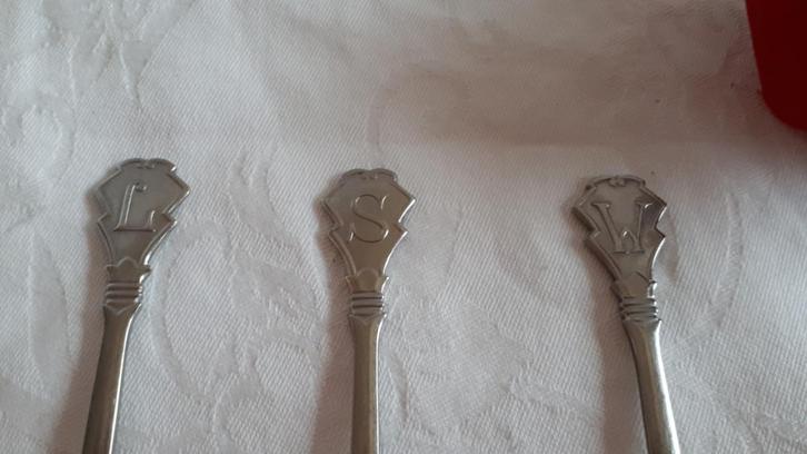 Gero 504 theelepeltjes letter | G H K L N P T U W Z, Antiek en Kunst, Antiek | Bestek, Verzenden