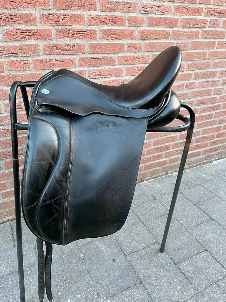 Msfc 17 inch dressuurzadel extra wijde boom, Dieren en Toebehoren, Paarden en Pony's | Zadels, Dressuur, Ophalen of Verzenden