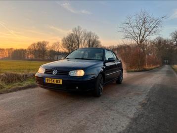 Volkswagen 1E 2000 Blauw beschikbaar voor biedingen