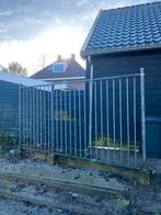 2 delen gegalvaniseerd hekwerk met staanders, Ophalen of Verzenden, Gebruikt, IJzer