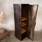 Oude locker, stalen lockerkast, industriële kast, Antiek en Kunst, Ophalen