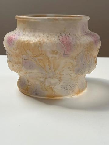Ca 1920 Art Nouveau iridiscent glass vase glaspasta vaas beschikbaar voor biedingen