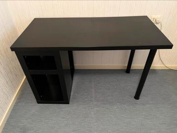 Bureau Ikea zwart beschikbaar voor biedingen
